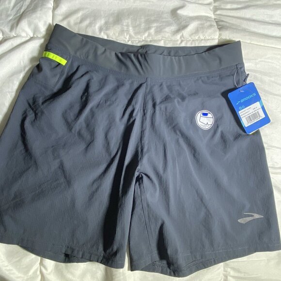 Brooks Mens Size Medium Cascadia 7” Shorts Asphalt Draw cord Flat Front Wicking - Picture 3 of 10